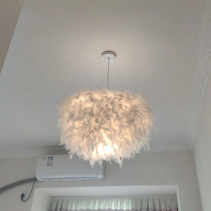 Enchanting Feather Pendant Lamp