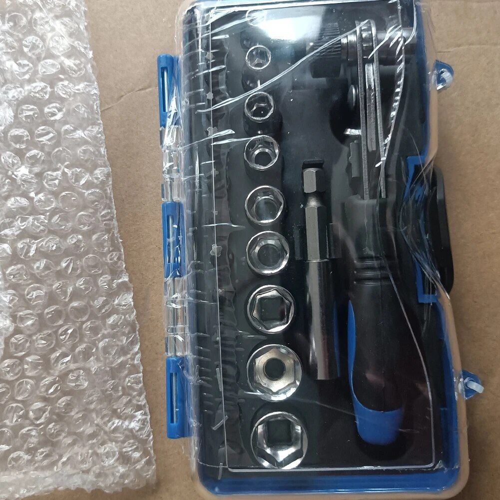23-Piece Ratchet Wrench and Screwdriver Set
