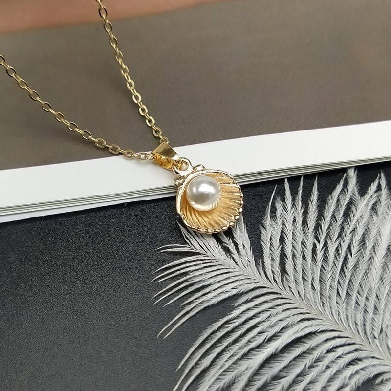 Chic Summer Shell & Imitation Pearl Pendant Necklace