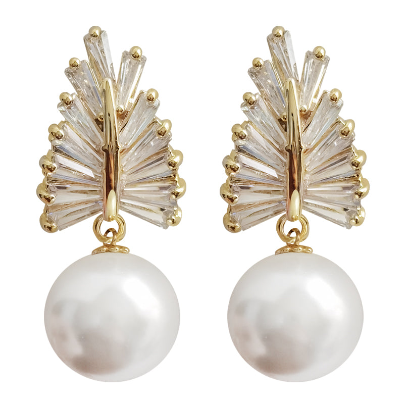 French Girl Pearl Sense Elegant Leaf Earrings