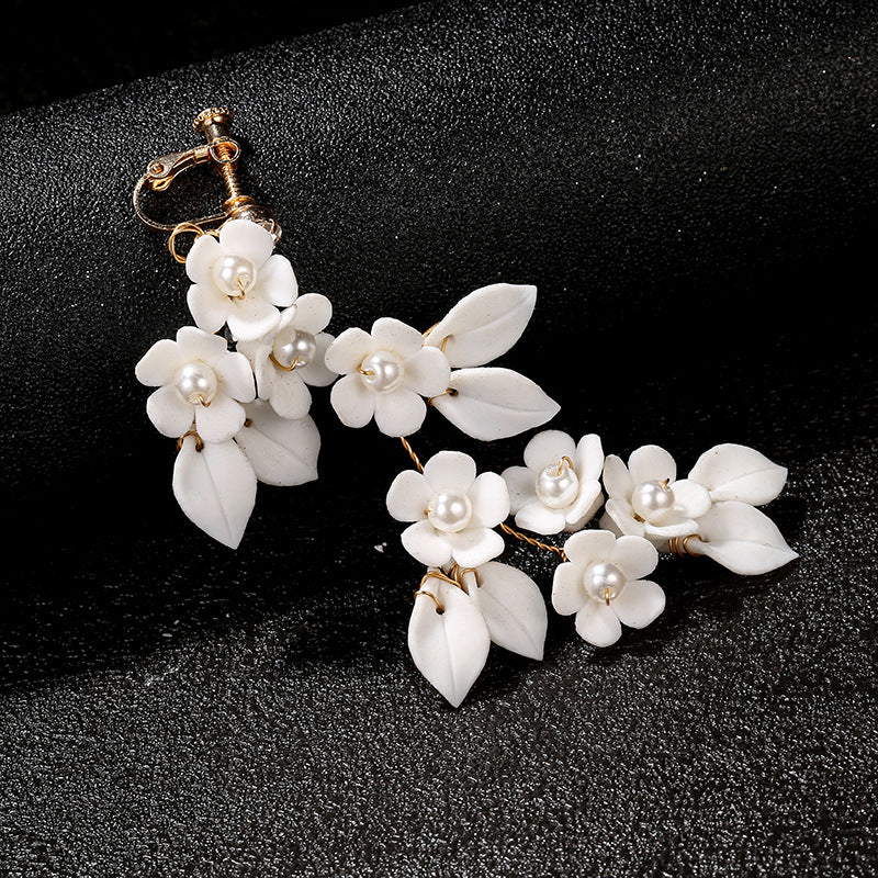 Ceramic Flower White Leaf Ear Clip