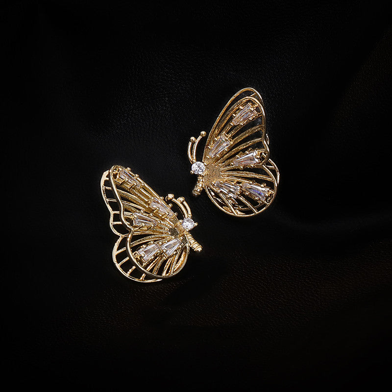 Temperament Simple Vintage Three-dimensional Butterfly Earrings Female