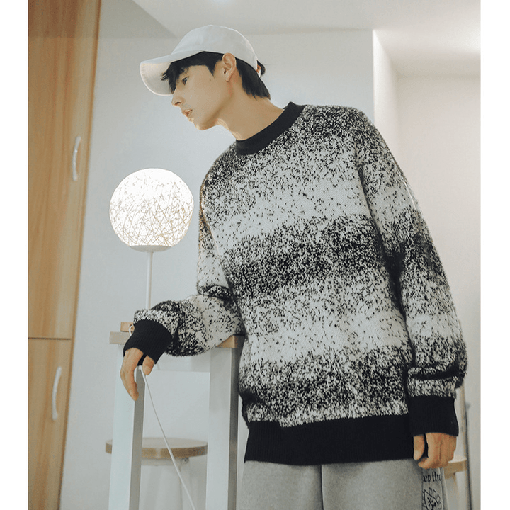 Gradient Noise Pattern Loose Crew Neck Sweater - MRSLM