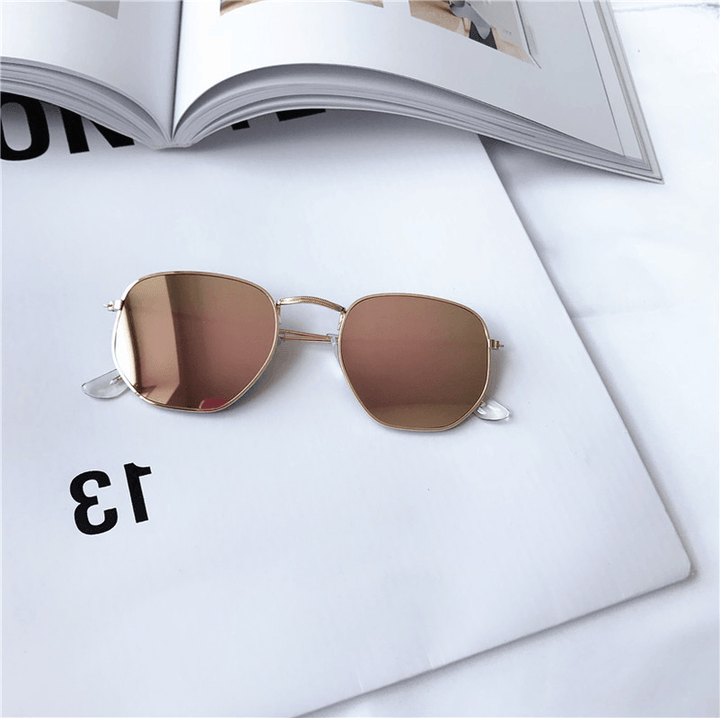 European and American Small Square Sunglasses Wild Street Shooting - MRSLM