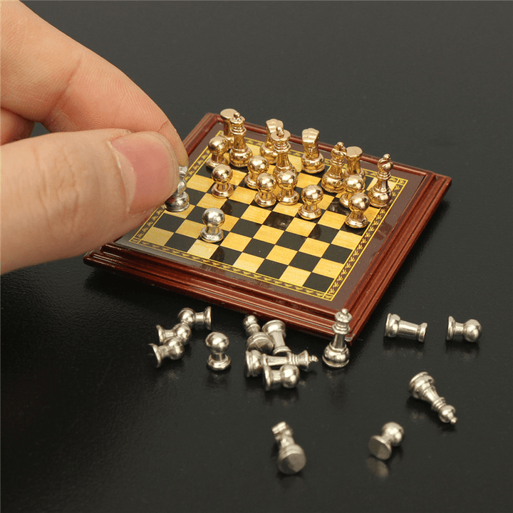 1:12 Scale Dollhouse Miniature Metal Chess Set Board Toys Home Room Ornaments - MRSLM