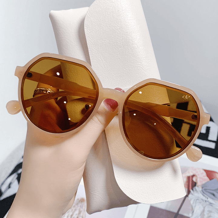 Brown Retro Small Frame White Sunglasses - MRSLM